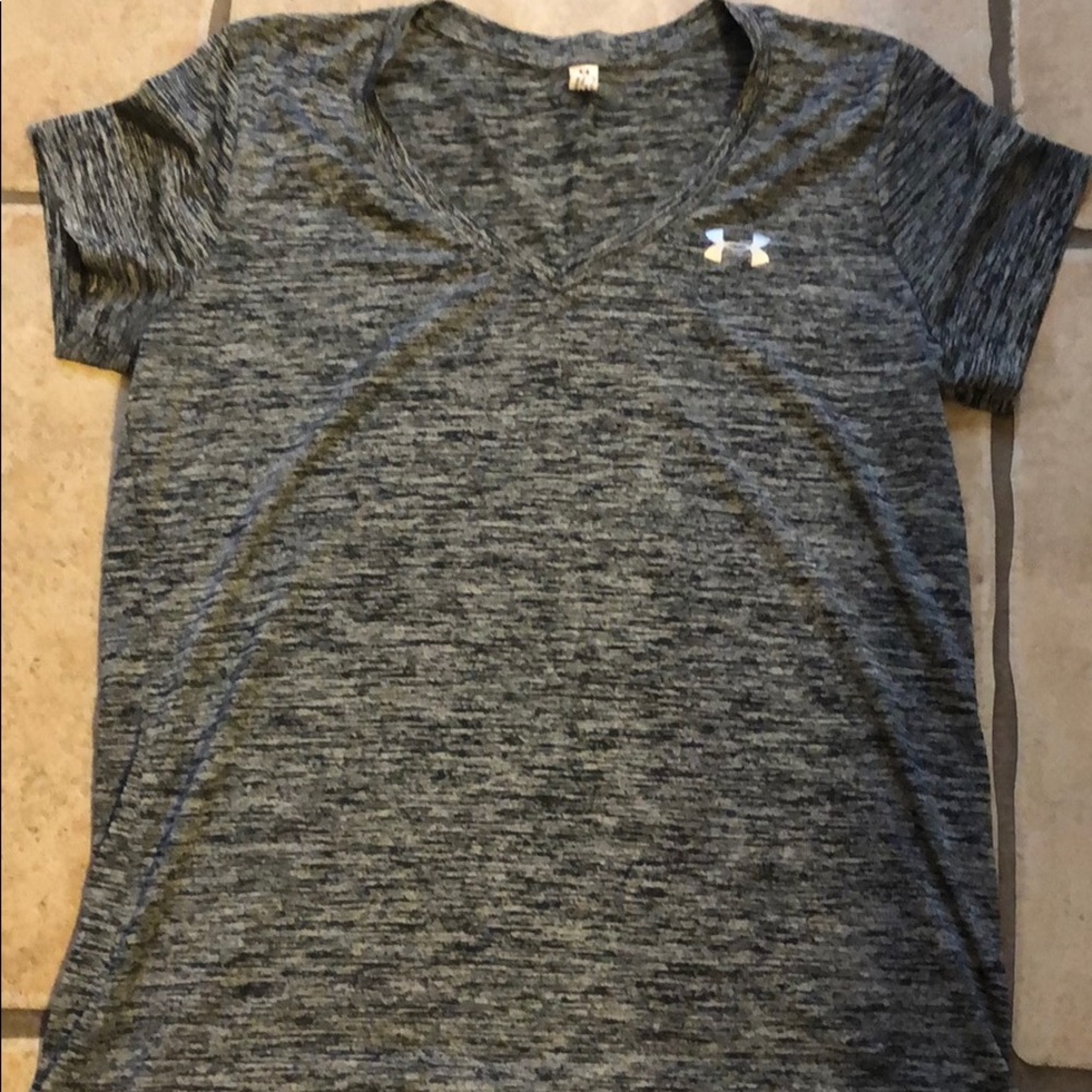Women’s under armor shirt